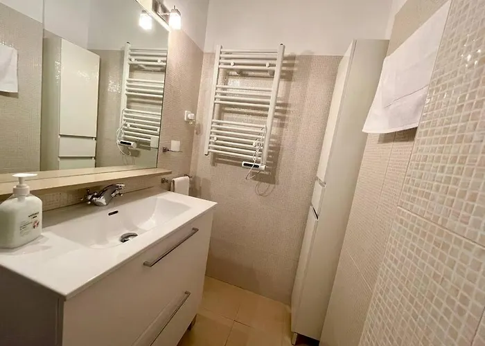 Geysotur Capuchinas Parking Gratis *