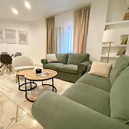 Geysotur Capuchinas Parking Gratis